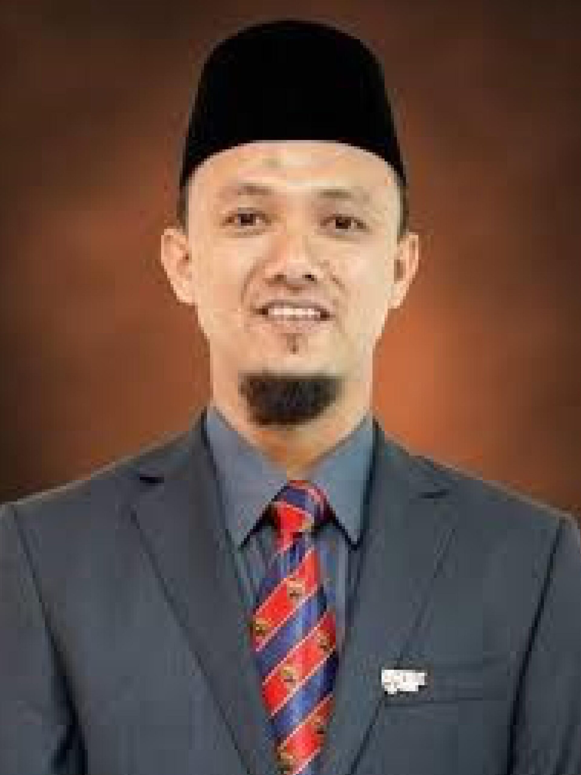 Assoc. Prof. Dr.  Khader bin Ahmad