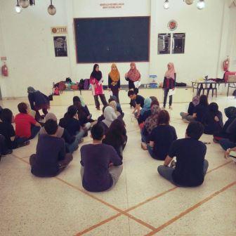 ENGLISH LANGUAGE CAMP WITH TESL STUDENTS
